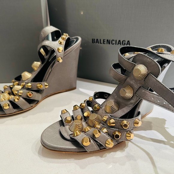 Balenciaga wedge sandal. - Picture 1 of 5